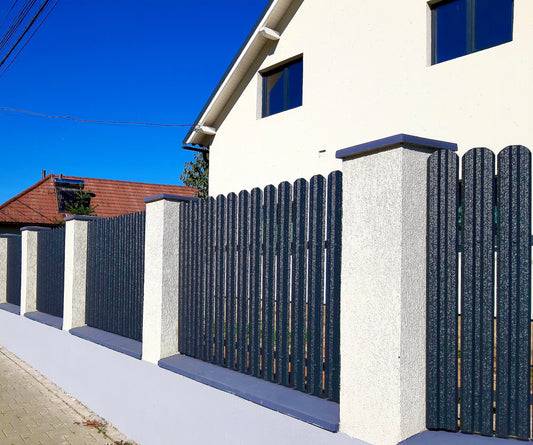 Prim-plan al modelului TISA Sipca Metalica cu finisaj de Hi-Mat în culoare Gri Perlat, RAL 7024, disponibil pe www.sipca.ro, fabricat de Top Profil Sistem.