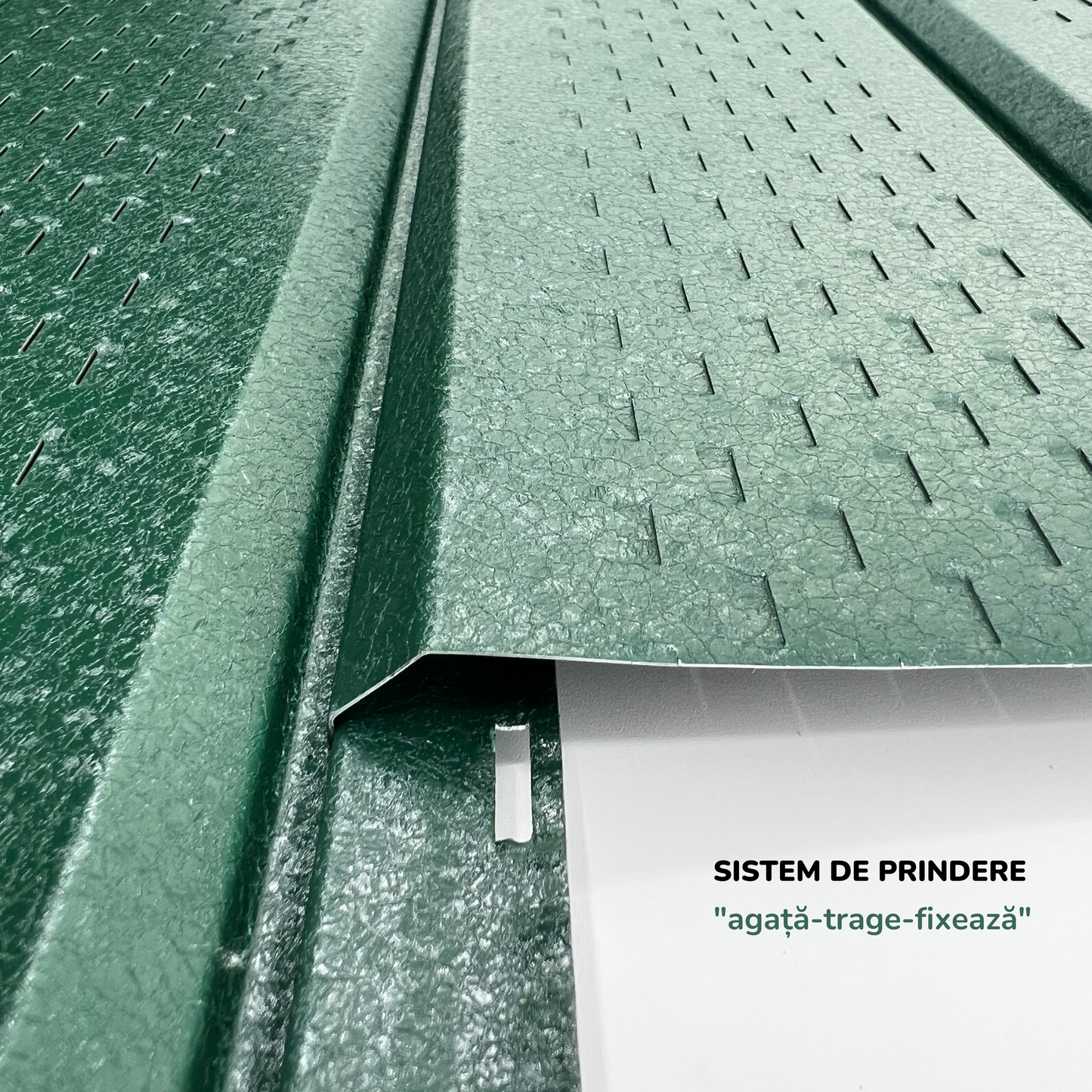 Lambriu Metalic Perforat Saturn, Verde Pin RAL 6005