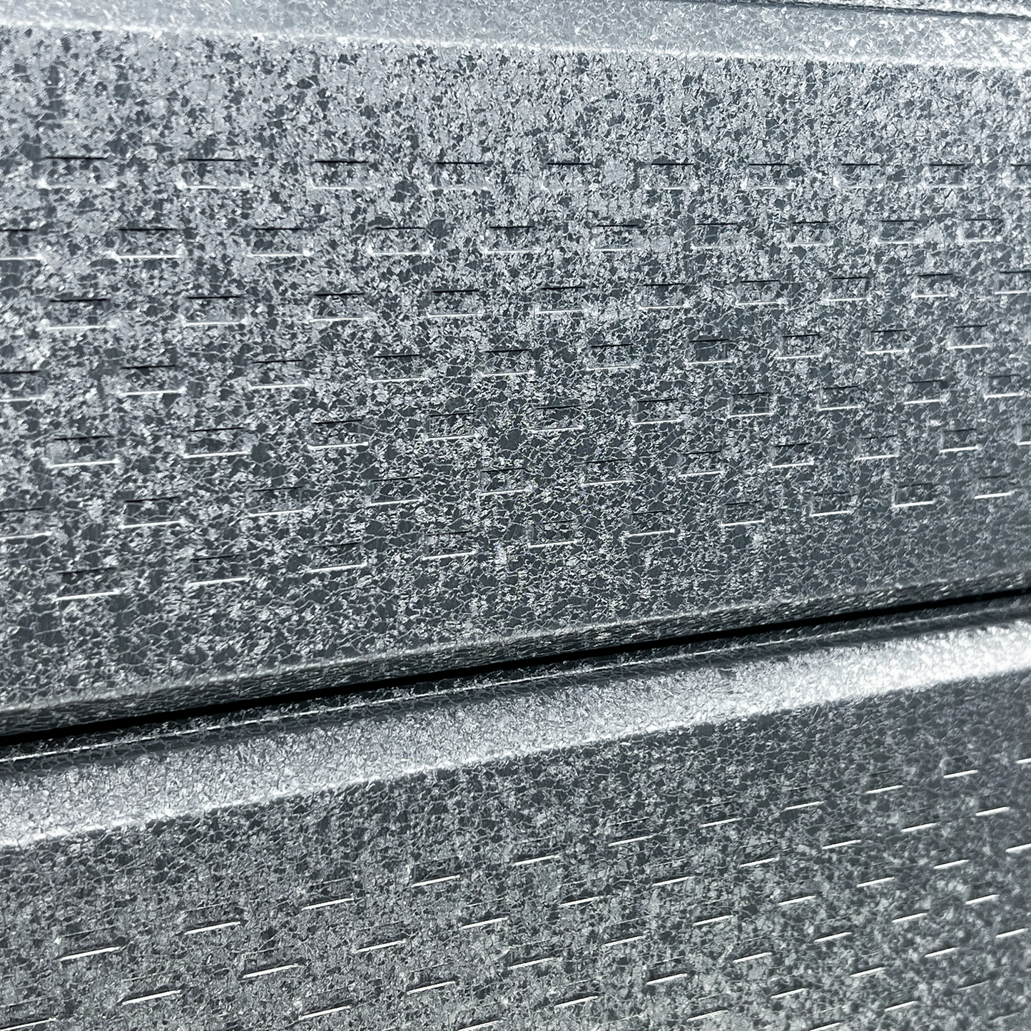 Lambriu Metalic Perforat Saturn, Gri Perlat RAL 7024