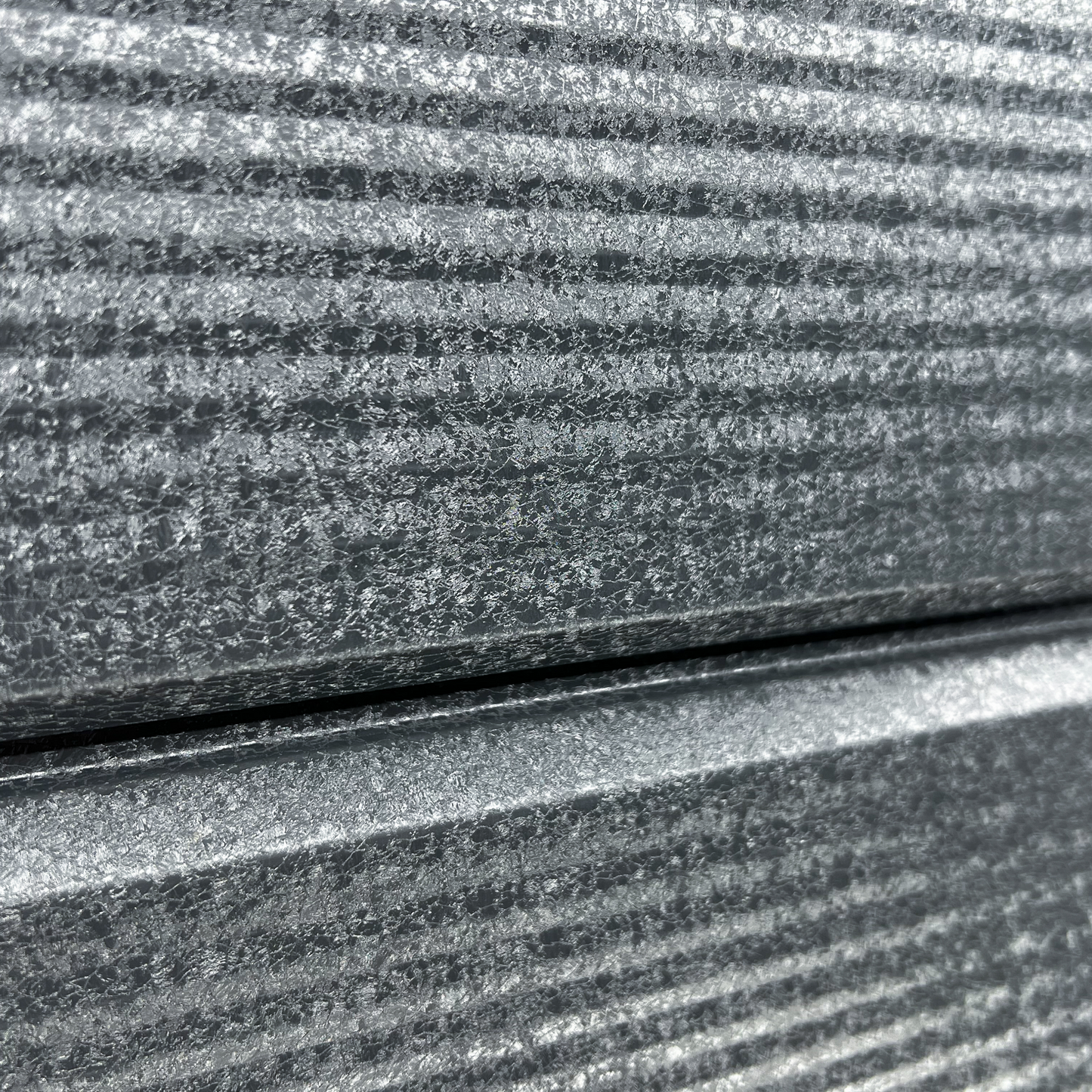 Lambriu Metalic Striat Venus, Gri Perlat RAL 7024