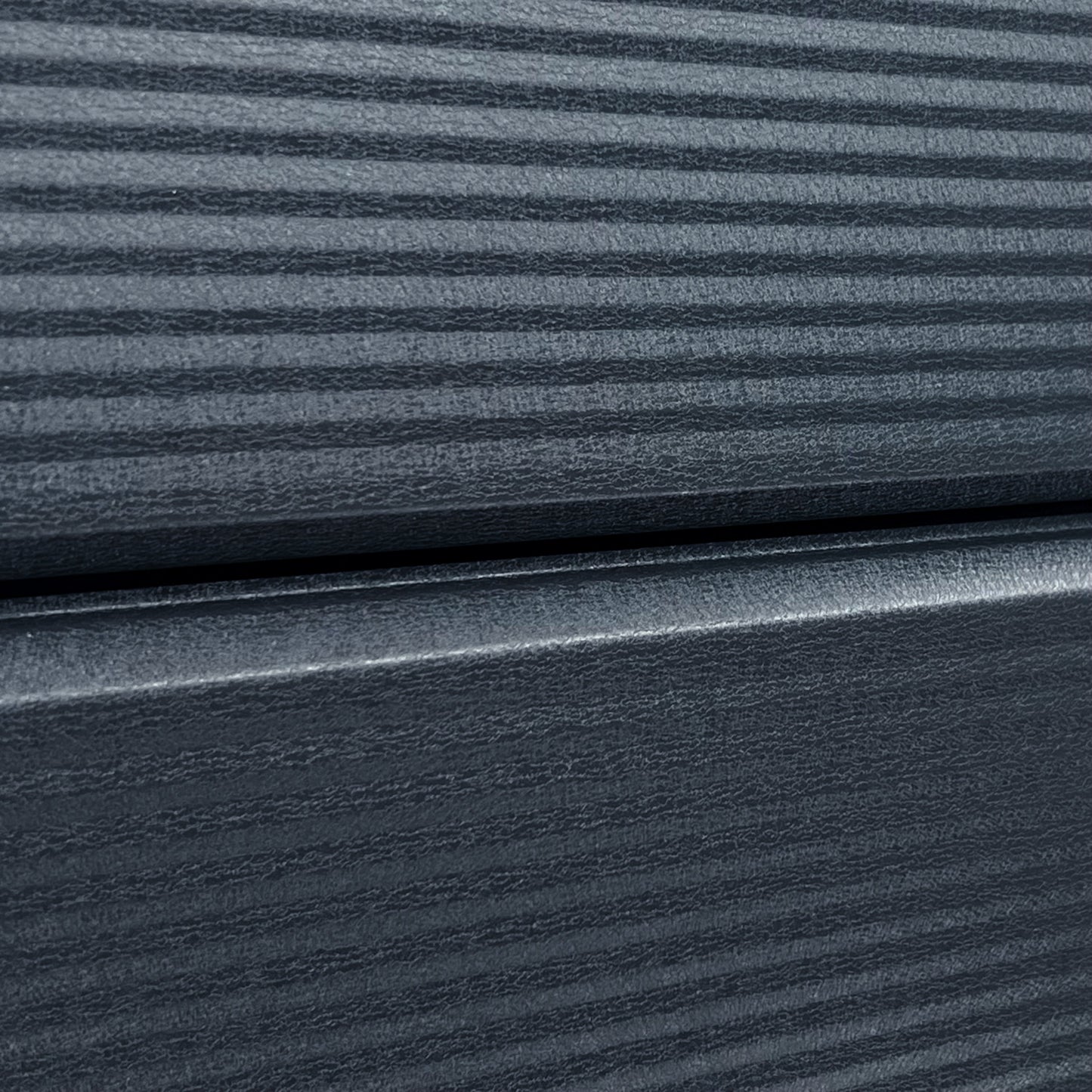 Lambriu Metalic Striat Venus, Gri Atlantic RAL 7016